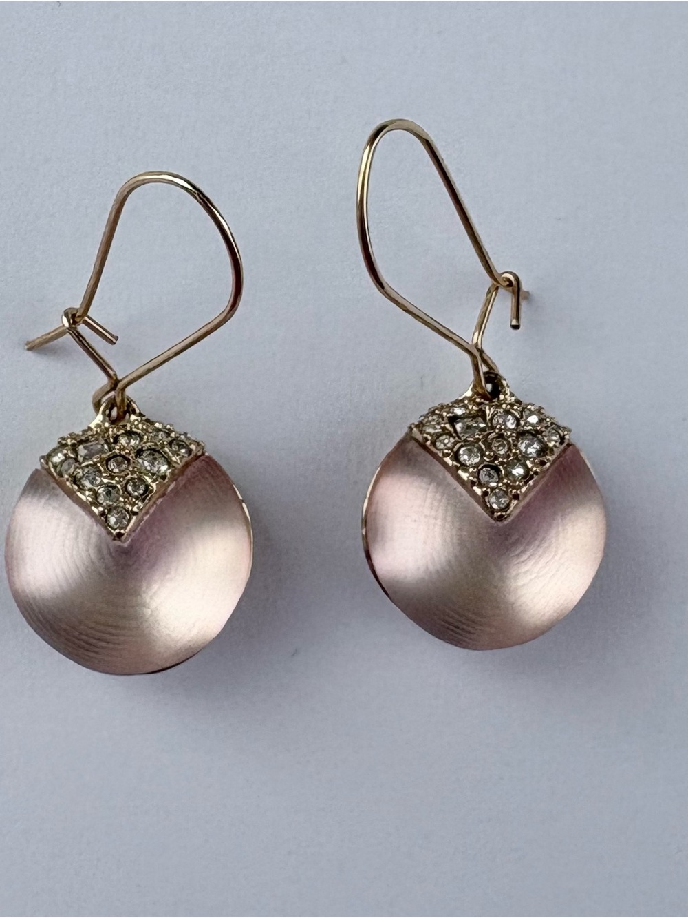 Alexis Bittar Pale Apricot Lucite Crystal Drop Earrings NWOT Gold Tone